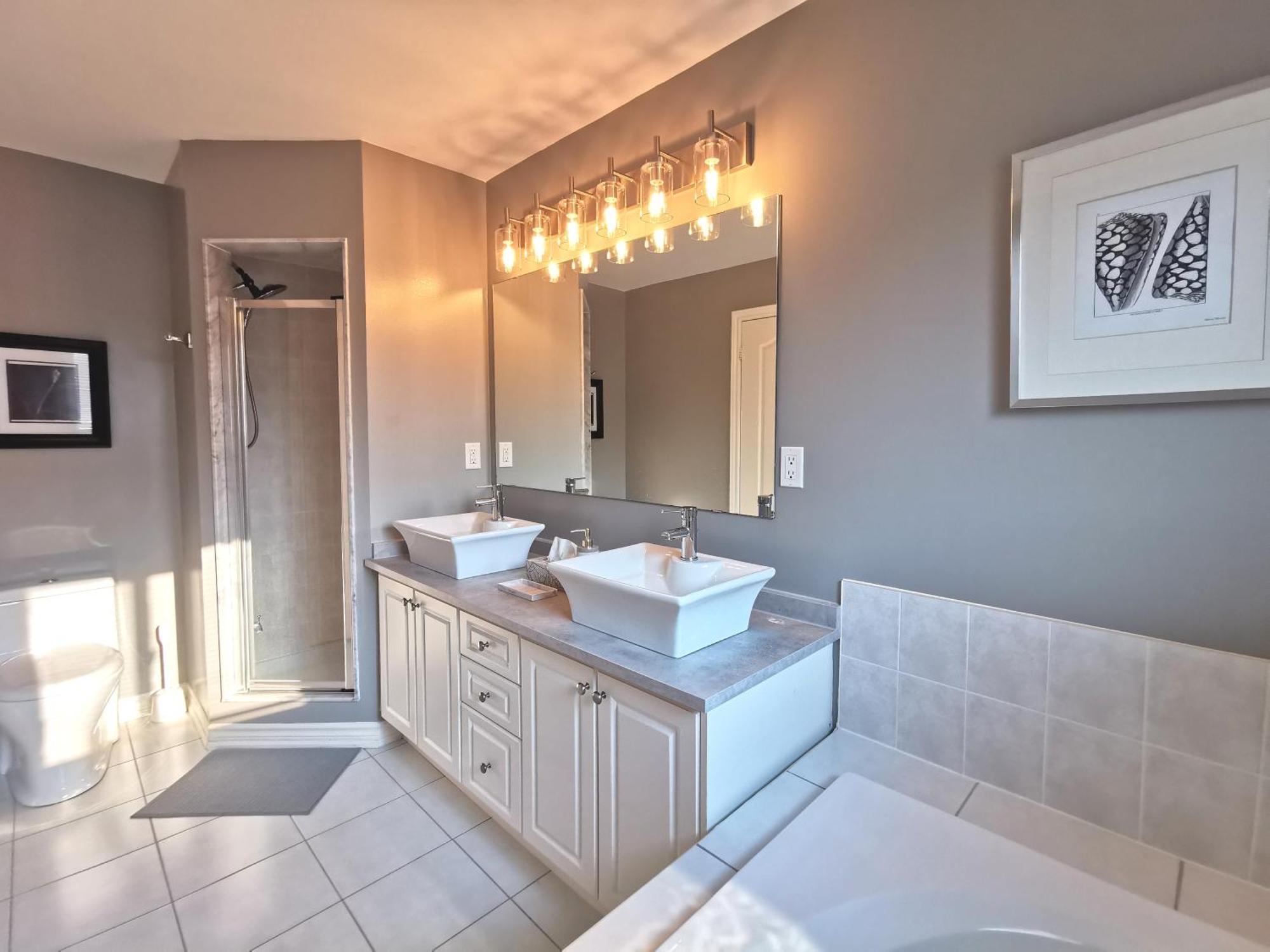 4 Bedroom 3 Washroom Charming Home In Markham With Warm Cozy Vibe エクステリア 写真